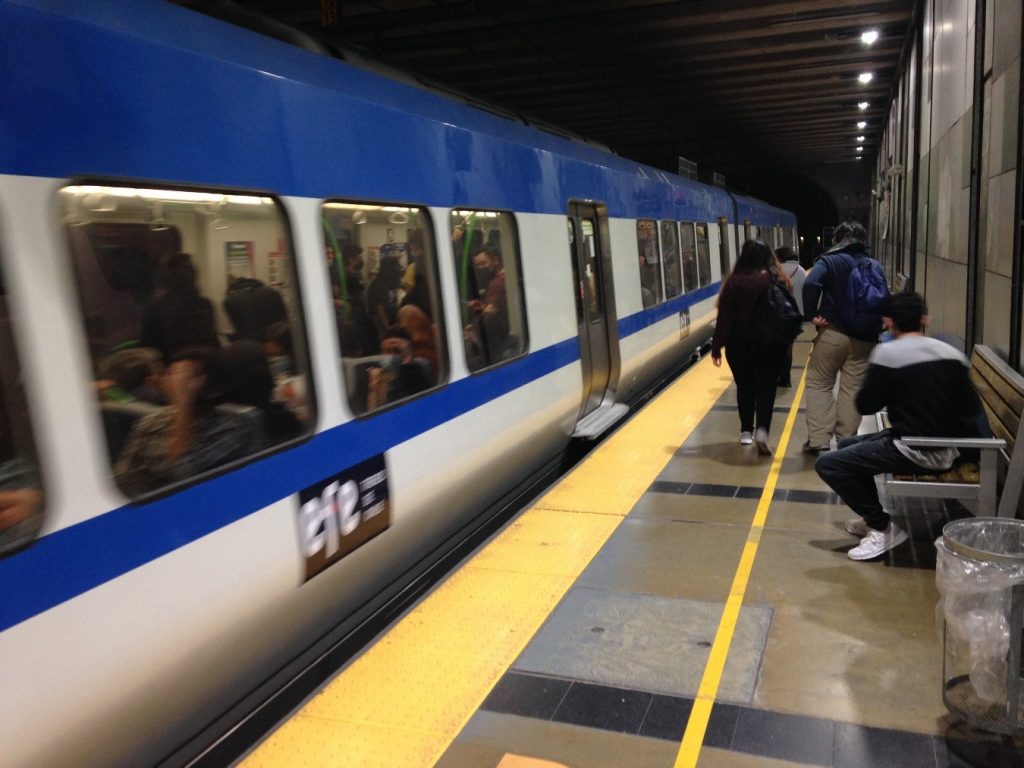 Estudio entrega claves para mejorar la eficiencia y seguridad en el metro.