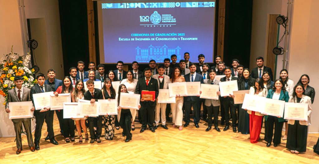 ICT celebra ceremonia de titulación: nuevos profesionales para construir y mover el futuro.